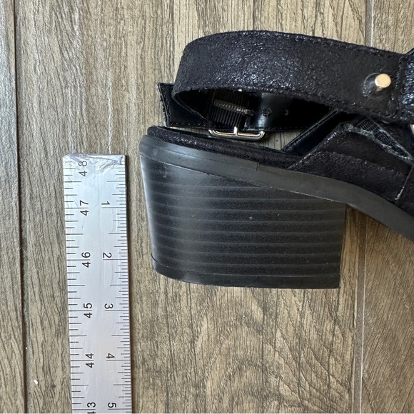 Urban Outfitters Velma Harness Mule, Size 8 - Picture 11 of 11